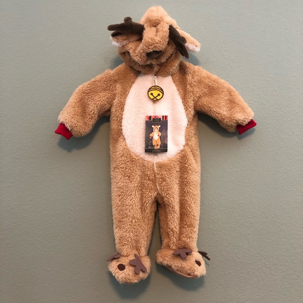 F•A•O Schwarz Reindeer - 3-6M